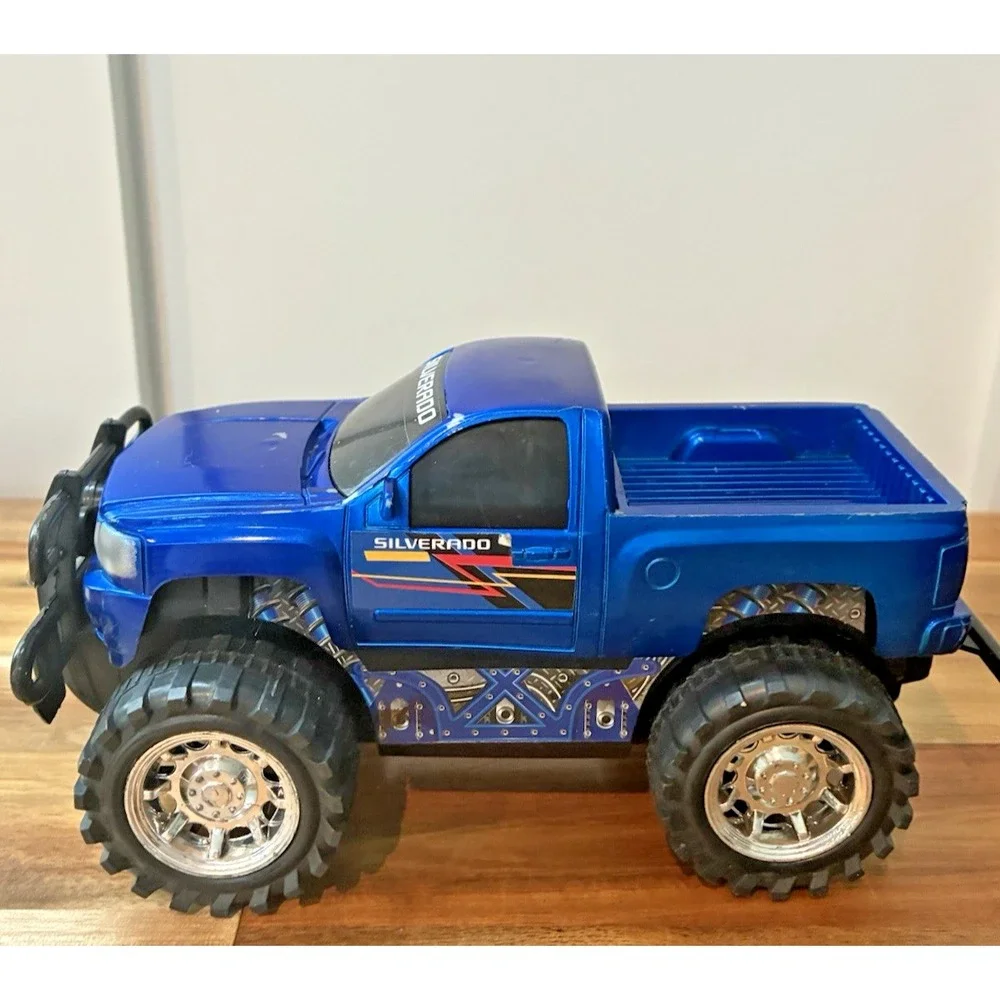Chevrolet Silverado Blue Monster Truck 4x4 Toy Pickup Brush Guard Chrome Wheels